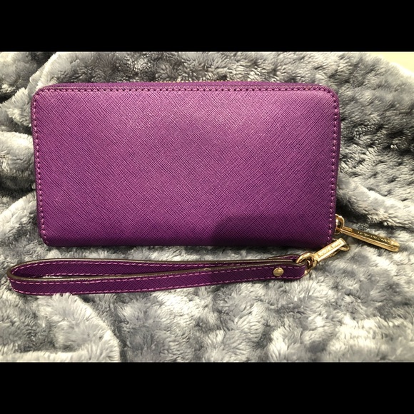 New - Michael Kors Wallet - Picture 3 of 3